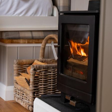 Driftwood & Hot Tub Villa Fort William Bagian luar foto