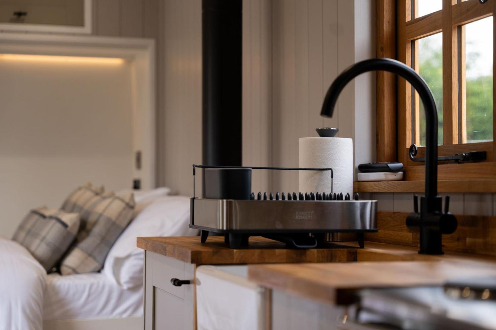Driftwood & Hot Tub Villa Fort William Bagian luar foto