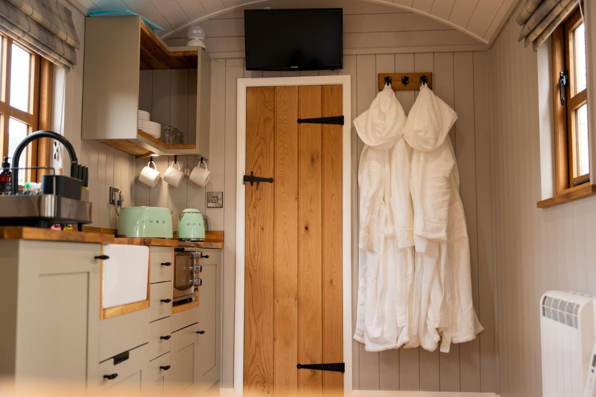 Driftwood & Hot Tub Villa Fort William Bagian luar foto