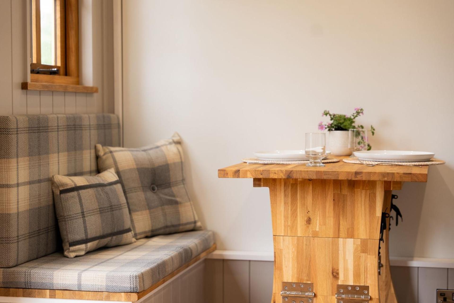 Driftwood & Hot Tub Villa Fort William Bagian luar foto