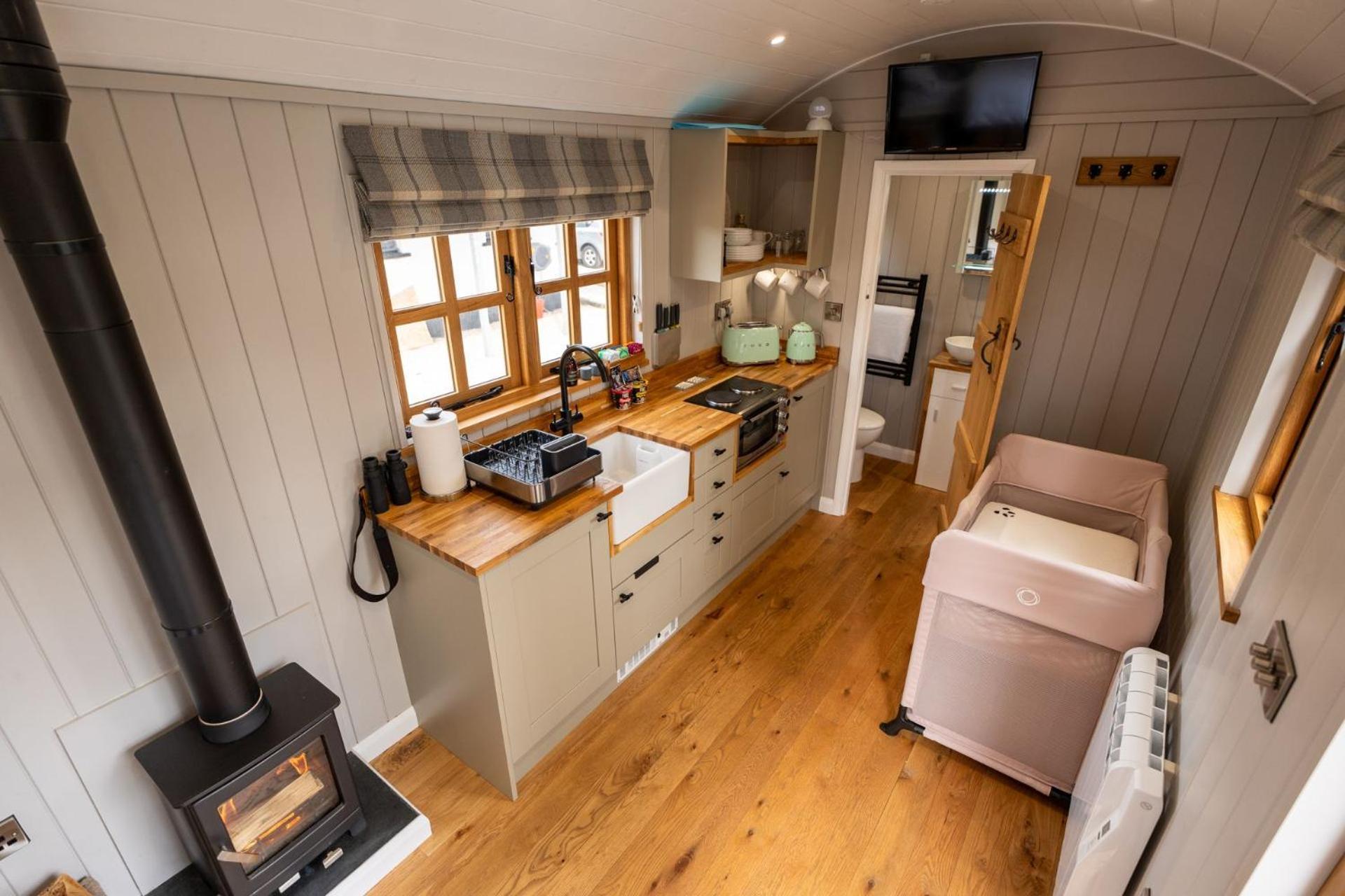 Driftwood & Hot Tub Villa Fort William Bagian luar foto